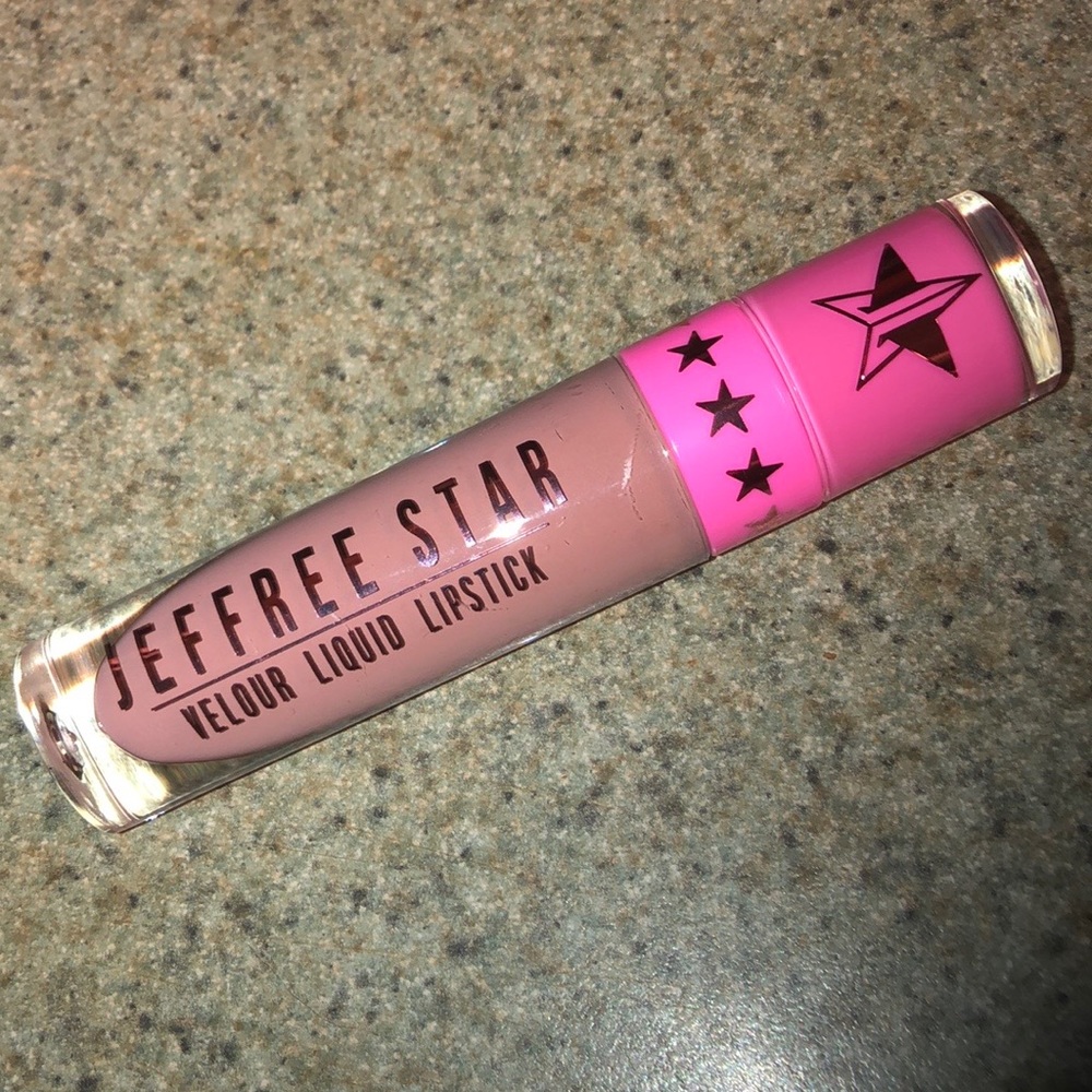 Jeffree Star Velour Liquid Lipstick in Deceased